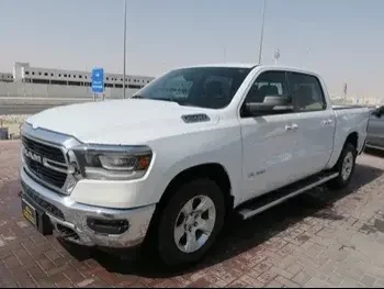 Dodge  Ram  Big Horn  2019  Automatic  73,000 Km  8 Cylinder  Four Wheel Drive (4WD)  Pick Up  White  With Warranty