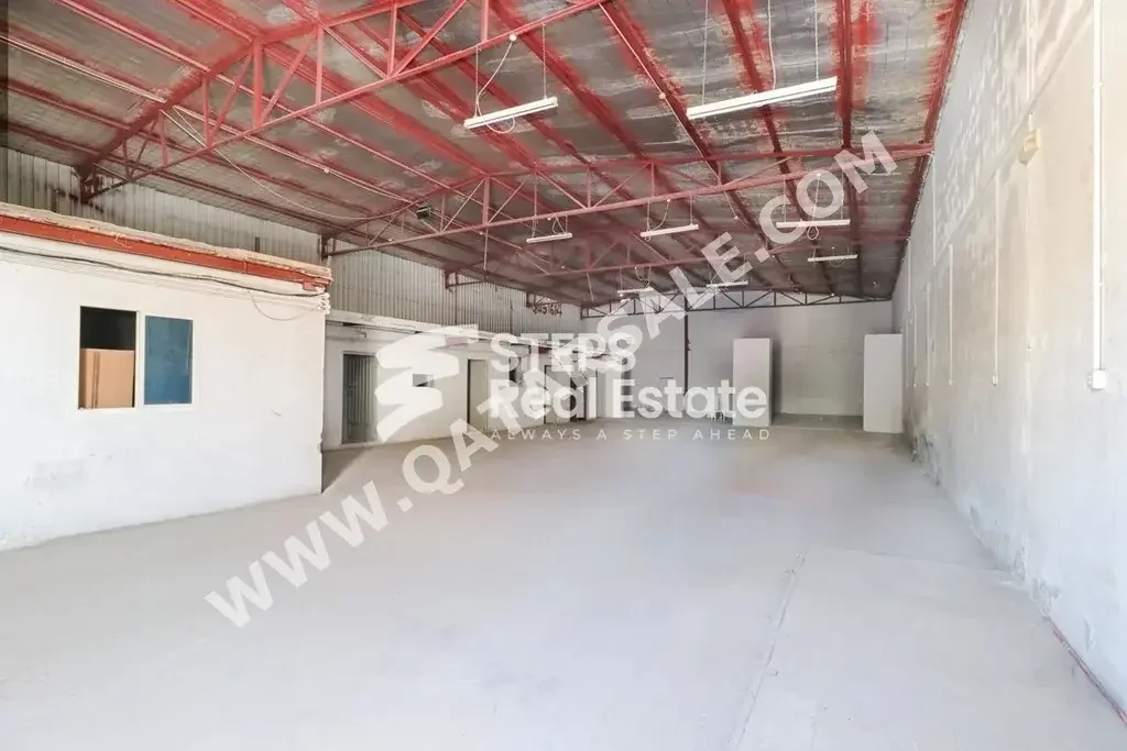 مخازن و مستودعات - الدوحة  - المنطقة الصناعية  -المساحة: 450 متر مربع