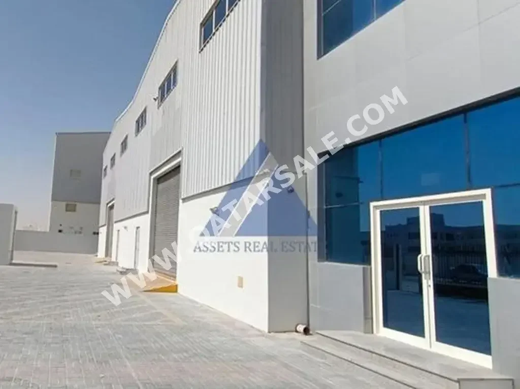 Warehouses & Stores - Al Wakrah  - Barkit Al Awamer  -Area Size: 1200 Square Meter