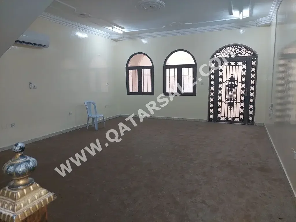 Family Residential  - Semi Furnished  - Al Rayyan  - Bu Sidra  - 6 Bedrooms