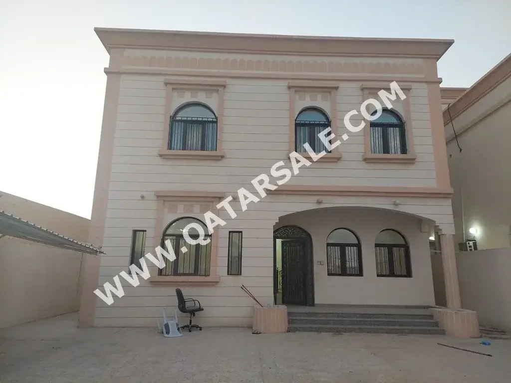 Family Residential  - Not Furnished  - Al Rayyan  - Fereej Al Murra  - 5 Bedrooms
