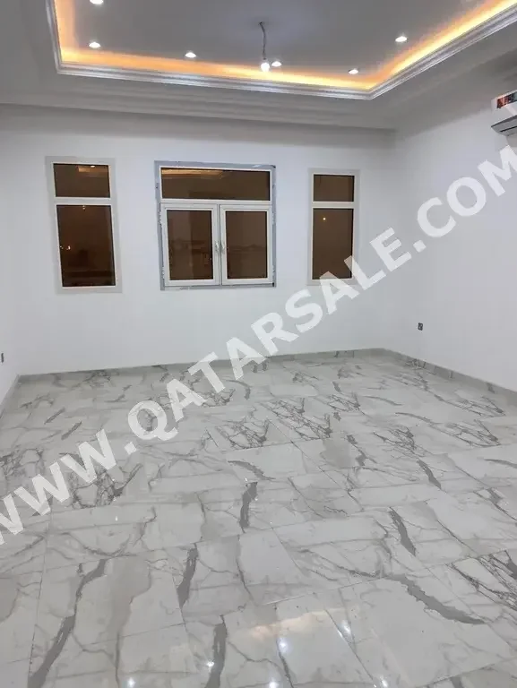 Family Residential  - Semi Furnished  - Doha  - Al Duhail  - 2 Bedrooms