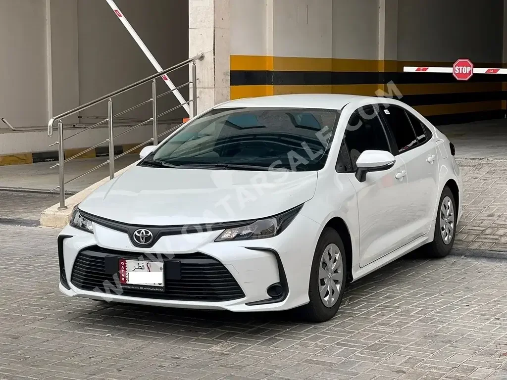 Toyota  Corolla  Sedan  White  2023