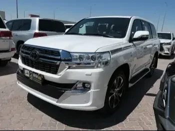Toyota  Land Cruiser  VXR  2021  Automatic  60,000 Km  8 Cylinder  Four Wheel Drive (4WD)  SUV  White  With Warranty