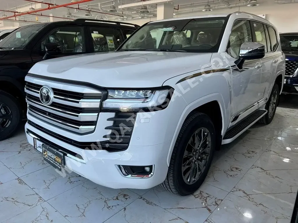 Toyota  Land Cruiser  VXR Twin Turbo  2023  Automatic  500 Km  6 Cylinder  Four Wheel Drive (4WD)  SUV  White  With Warranty