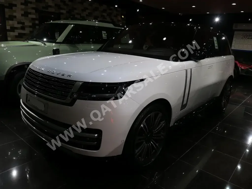 Land Rover  Range Rover  Vogue  Autobiography  2023  Automatic  1,200 Km  8 Cylinder  Four Wheel Drive (4WD)  SUV  White  With Warranty