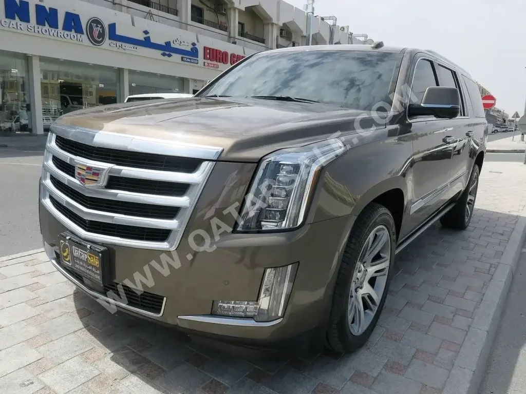 Cadillac  Escalade  2016  Automatic  160,000 Km  8 Cylinder  Four Wheel Drive (4WD)  SUV  Brown  With Warranty