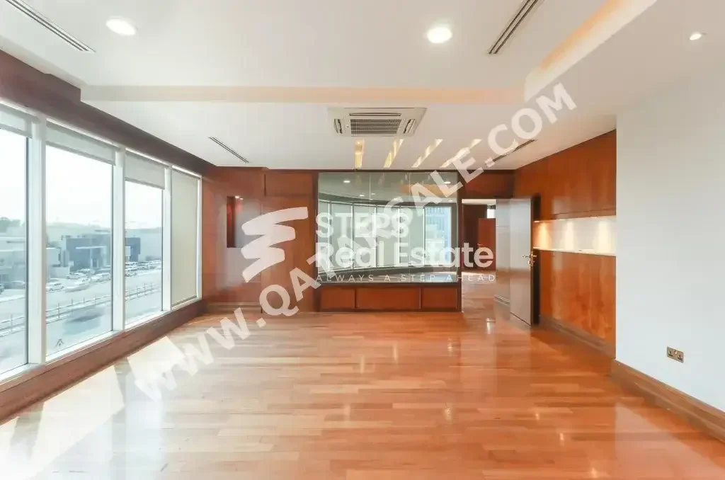 Commercial Offices - Not Furnished  - Doha  - Al Mansoura