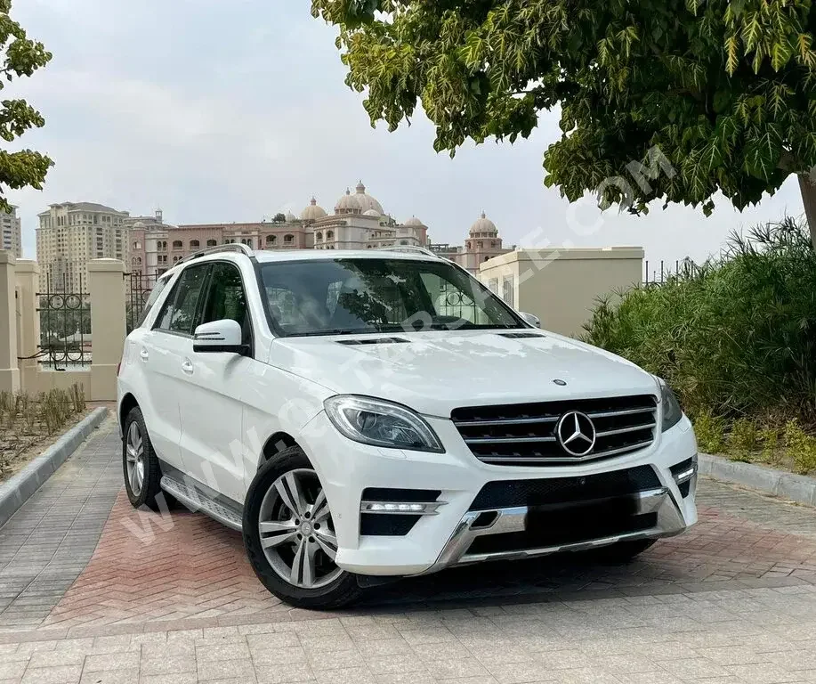 Mercedes-Benz  ML  400 AMG  2015  Automatic  85,000 Km  6 Cylinder  Four Wheel Drive (4WD)  SUV  White  With Warranty