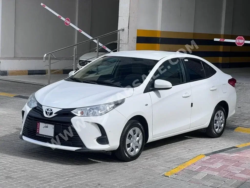 Toyota  Yaris  Sedan  White  2022