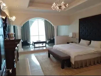7 غرف نوم  شقة فوق سطح  للايجار  في الدوحة -  اللؤلؤة  مفروشة بالكامل