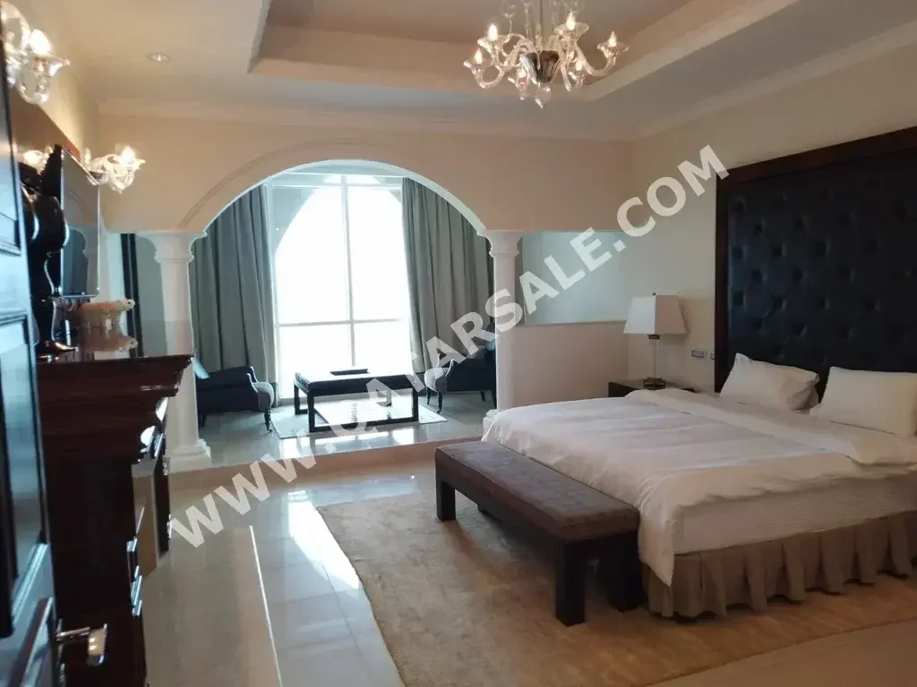 7 غرف نوم  شقة فوق سطح  للايجار  في الدوحة -  اللؤلؤة  مفروشة بالكامل