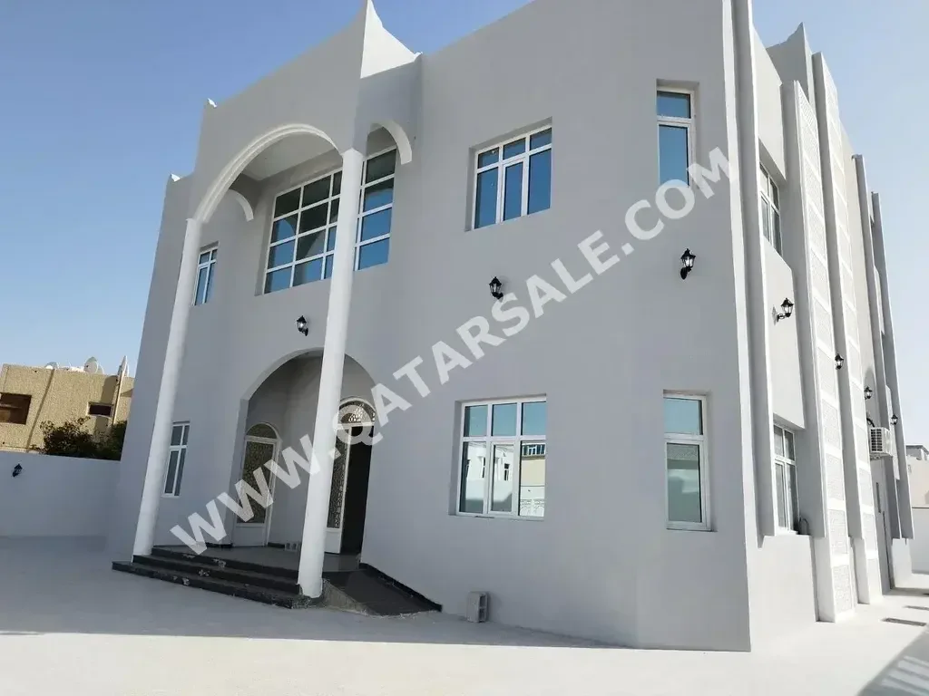 Family Residential  - Not Furnished  - Doha  - Onaiza  - 7 Bedrooms
