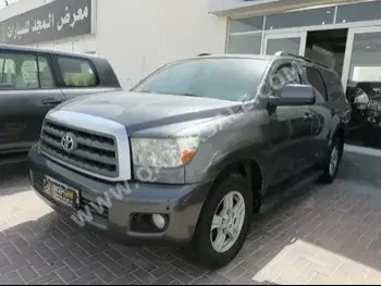 Toyota  Sequoia  SR5  2012  Automatic  334,000 Km  8 Cylinder  Four Wheel Drive (4WD)  SUV  Gray