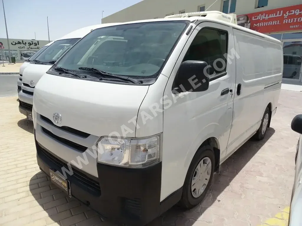 Toyota  Hiace  2014  Manual  240,000 Km  4 Cylinder  Rear Wheel Drive (RWD)  Van / Bus  White  With Warranty