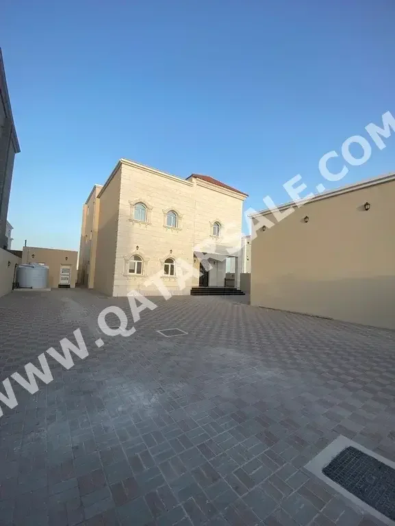Family Residential  - Not Furnished  - Al Wakrah  - Al Wukair  - 9 Bedrooms