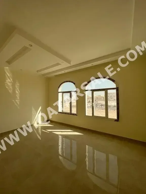 Family Residential  - Not Furnished  - Al Rayyan  - Al Gharrafa  - 7 Bedrooms