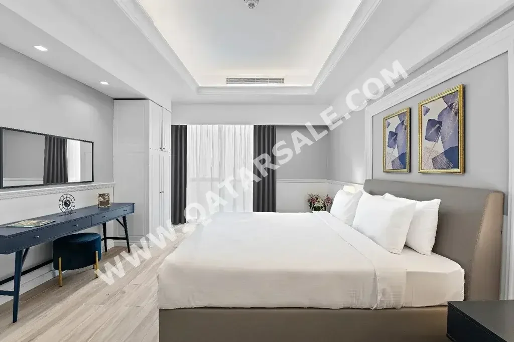 1 Bedrooms  Studio  For Rent  in Doha -  Al Sadd  Fully Furnished