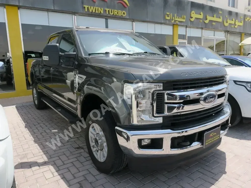 Ford  F  250 Super duty  2019  Automatic  55,000 Km  8 Cylinder  Four Wheel Drive (4WD)  Pick Up  Gray