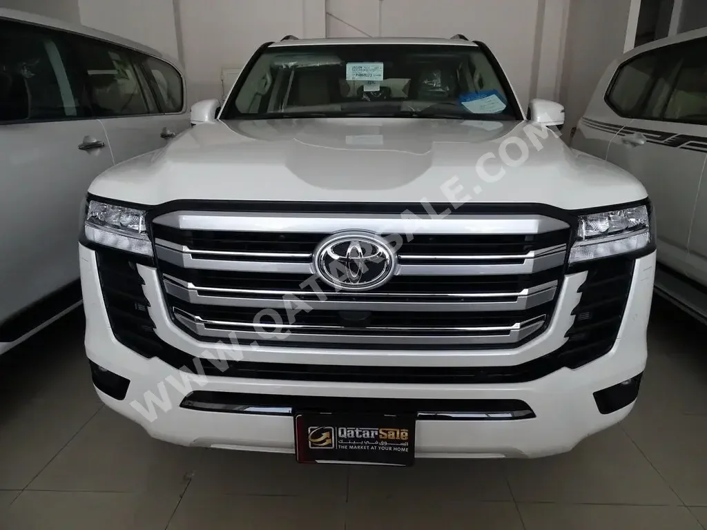  Toyota  Land Cruiser  GXR Twin Turbo  2023  Automatic  0 Km  6 Cylinder  Four Wheel Drive (4WD)  SUV  White  With Warranty