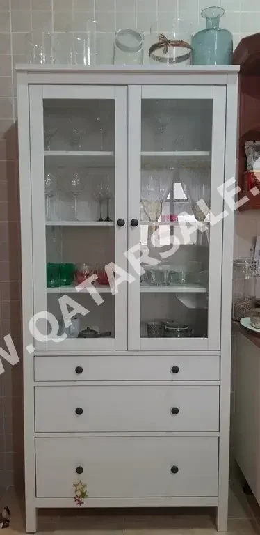 Kitchen Cabinets & Drawers - White