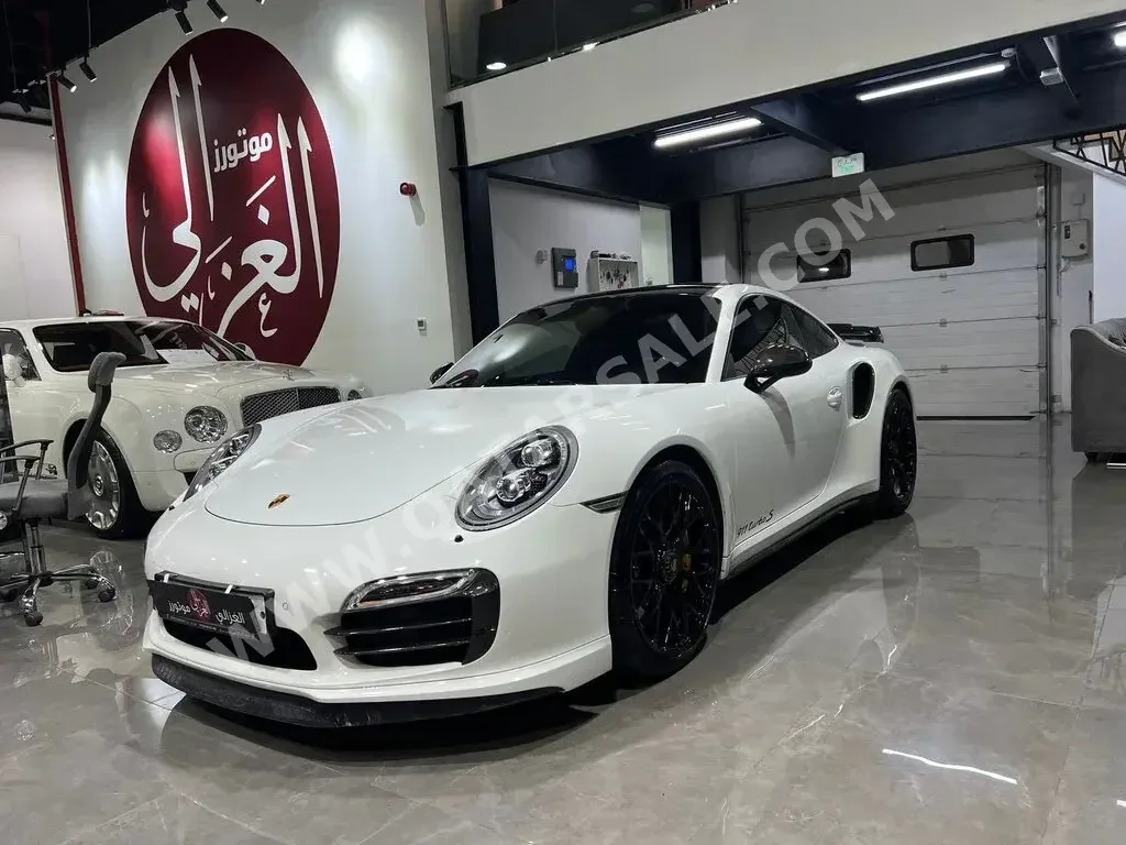 Porsche  911  Turbo S  2015  Automatic  40,000 Km  6 Cylinder  Rear Wheel Drive (RWD)  Coupe / Sport  White  With Warranty