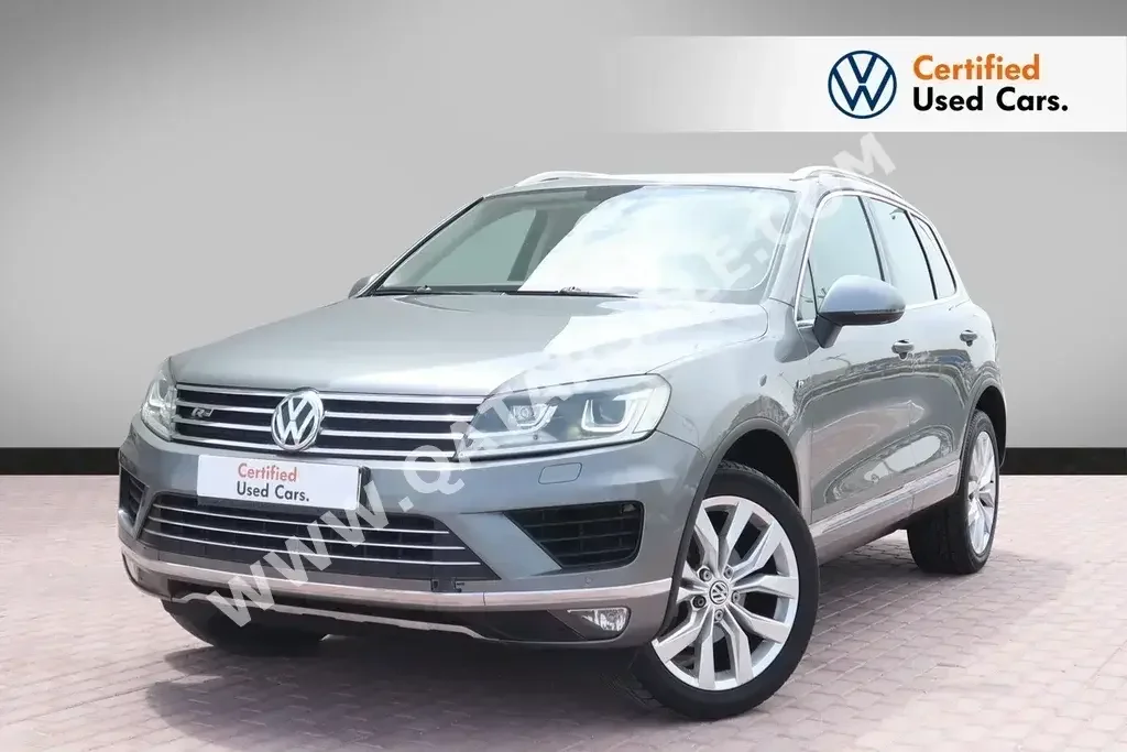 Volkswagen  Touareg  Sport  2015  Automatic  106,000 Km  6 Cylinder  All Wheel Drive (AWD)  SUV  Gray