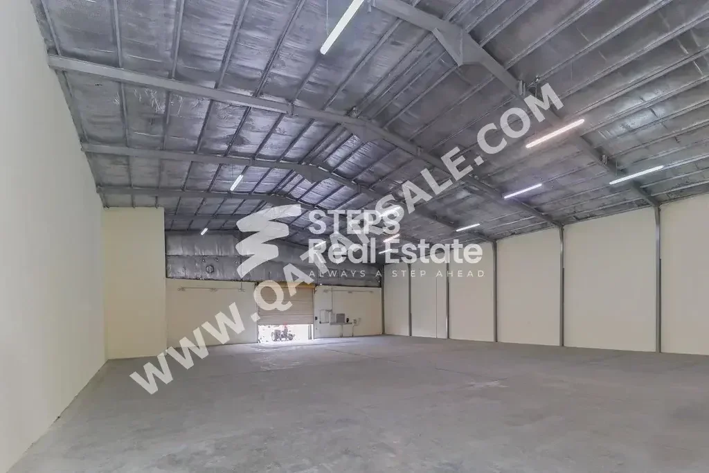 Warehouses & Stores - Doha  - Industrial Area  -Area Size: 410 Square Meter