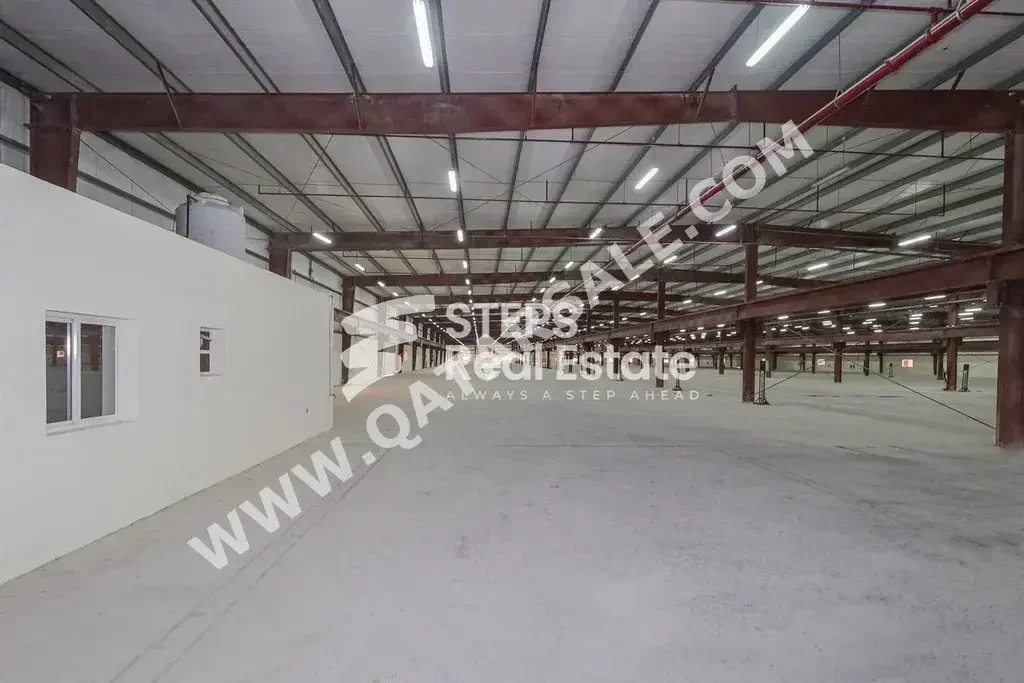 مخازن و مستودعات - الدوحة  - المنطقة الصناعية  -المساحة: 45000 متر مربع