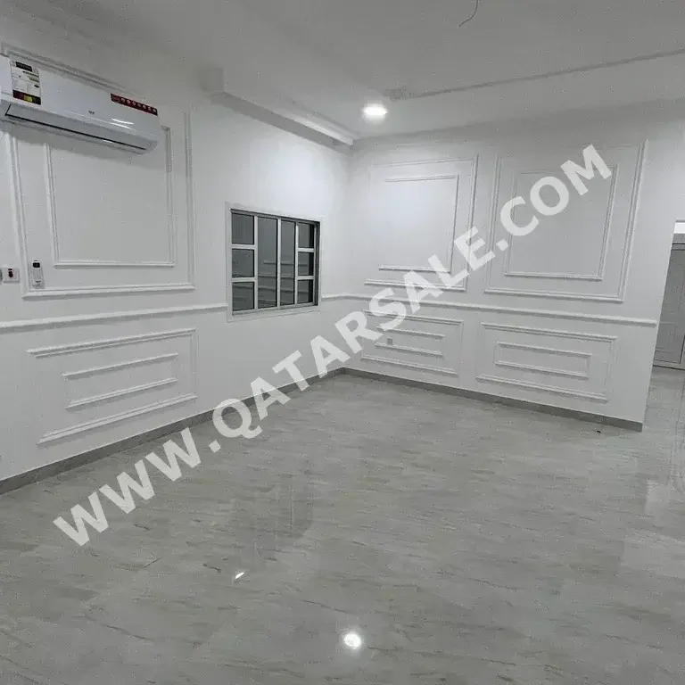 Family Residential  - Semi Furnished  - Al Rayyan  - Ain Khaled  - 5 Bedrooms