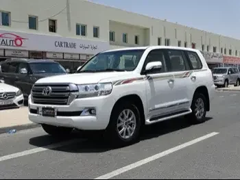Toyota  Land Cruiser  GXR  2017  Automatic  192,000 Km  8 Cylinder  Four Wheel Drive (4WD)  SUV  White  With Warranty