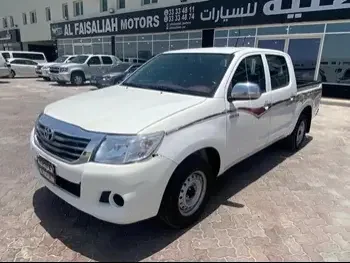 Toyota  Hilux  2015  Manual  134,000 Km  4 Cylinder  Four Wheel Drive (4WD)  Pick Up  White  With Warranty