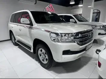 Toyota  Land Cruiser  GXR  2021  Automatic  44,000 Km  6 Cylinder  Four Wheel Drive (4WD)  SUV  White  With Warranty