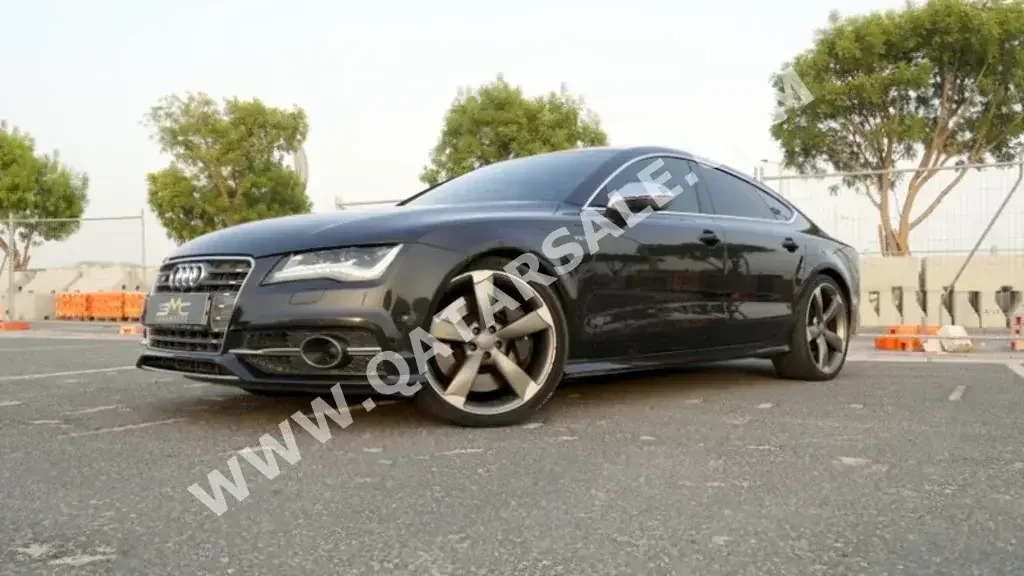 Audi  S  7  2014  Automatic  101,000 Km  8 Cylinder  All Wheel Drive (AWD)  Hatchback  Black  With Warranty