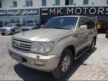 Toyota  Land Cruiser  GXR  2006  Automatic  451,000 Km  6 Cylinder  Four Wheel Drive (4WD)  SUV  Gold  With Warranty