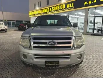 Ford  Expedition  2012  Automatic  437,000 Km  8 Cylinder  Four Wheel Drive (4WD)  SUV  Silver  With Warranty