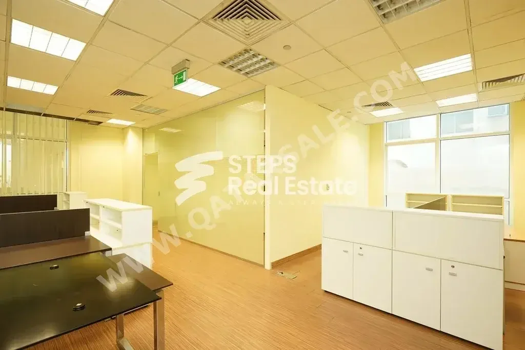 Commercial Offices - Semi Furnished  - Doha  - Al Sadd