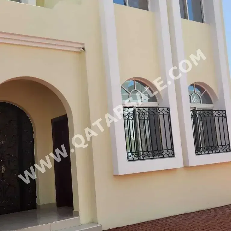 Family Residential  - Not Furnished  - Doha  - Al Kharatiyat  - 5 Bedrooms