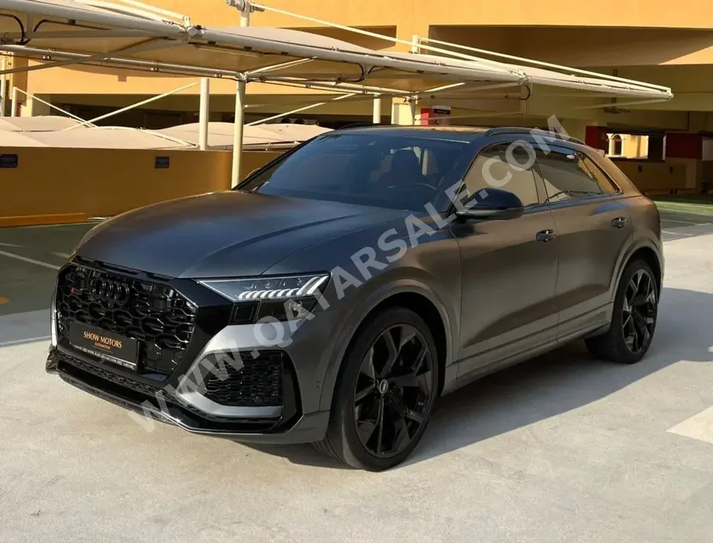 Audi  Q8  RS  2022  Automatic  20,000 Km  6 Cylinder  Four Wheel Drive (4WD)  SUV  Gray  With Warranty
