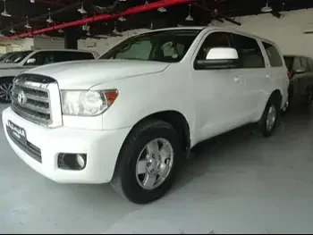 Toyota  Sequoia  SR5  2014  Automatic  293,000 Km  8 Cylinder  Four Wheel Drive (4WD)  SUV  White  With Warranty