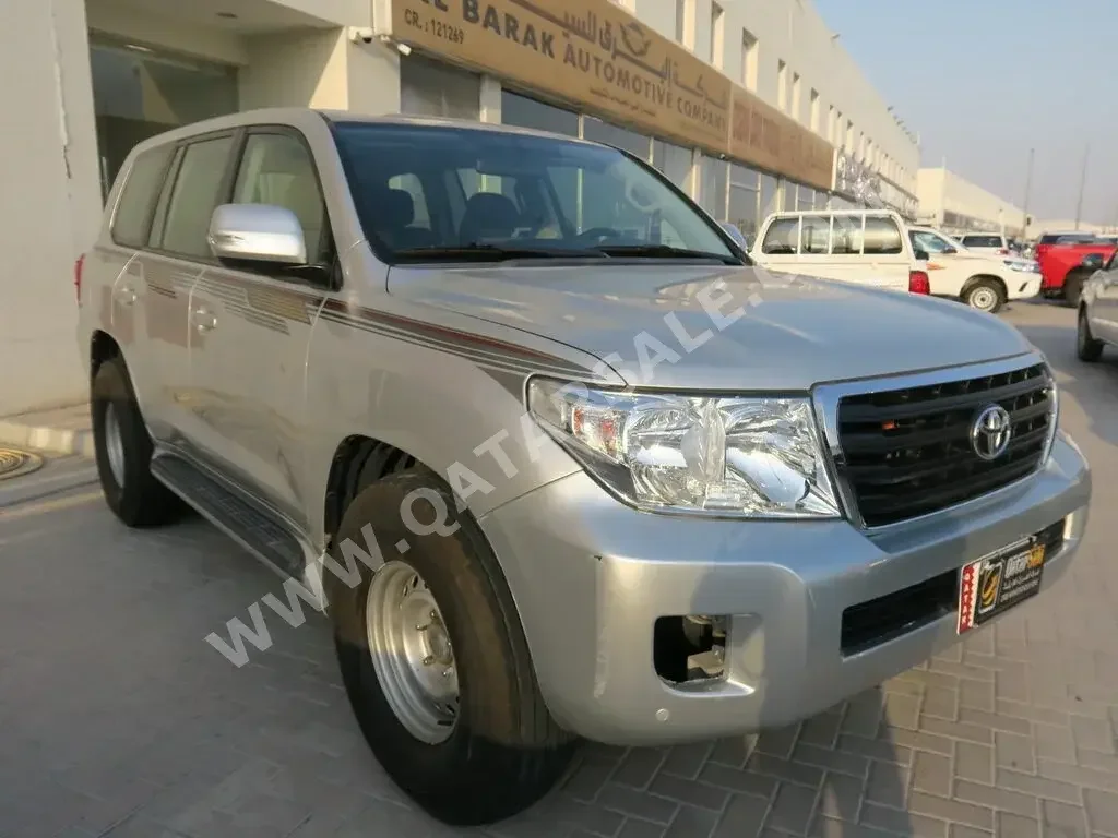 Toyota  Land Cruiser  G  2014  Automatic  287,000 Km  6 Cylinder  Four Wheel Drive (4WD)  SUV  Silver  With Warranty
