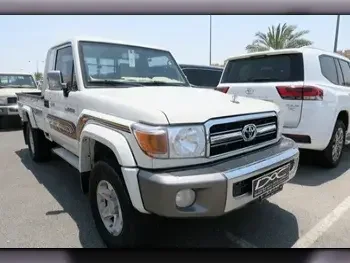 Toyota  Land Cruiser  LX  2022  Manual  117,000 Km  6 Cylinder  Four Wheel Drive (4WD)  Pick Up  White  With Warranty