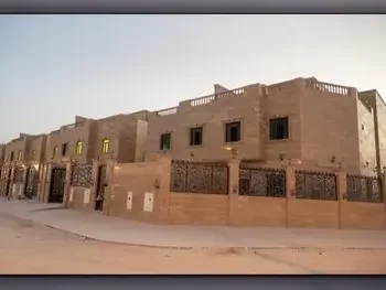 Buildings, Towers & Compounds - Service  - Umm Salal  - Umm Salal Ali  For Rent