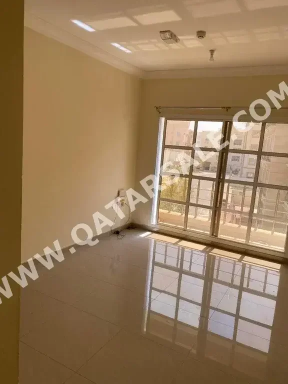 3 Bedrooms  Apartment  For Rent  in Al Wakrah -  Al Wakrah  Not Furnished
