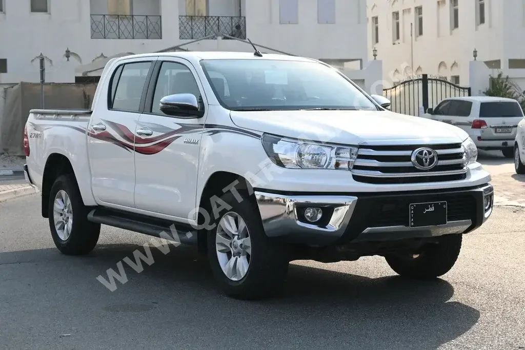 Toyota  Hilux  2020  Automatic  3,000 Km  4 Cylinder  Four Wheel Drive (4WD)  Pick Up  White  With Warranty