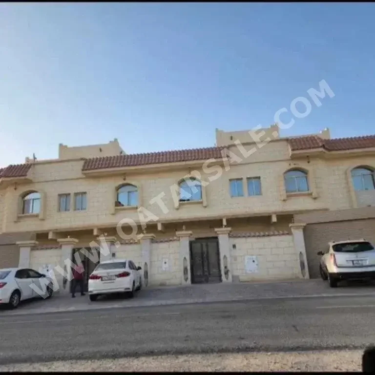 Labour Camp Family Residential  - Not Furnished  - Umm Salal  - Al Kharaitiyat  - 6 Bedrooms