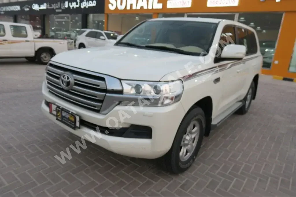 Toyota  Land Cruiser  GXR  2021  Automatic  40,000 Km  6 Cylinder  Four Wheel Drive (4WD)  SUV  White  With Warranty