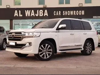 Toyota  Land Cruiser  VXR  2019  Automatic  150,000 Km  8 Cylinder  Four Wheel Drive (4WD)  SUV  White  With Warranty