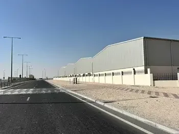 Warehouses & Stores - Al Wakrah  - Al Wakrah  -Area Size: 870 Square Meter