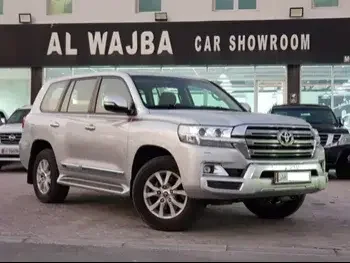 Toyota  Land Cruiser  GXR  2018  Automatic  180,000 Km  8 Cylinder  Four Wheel Drive (4WD)  SUV  Silver  With Warranty